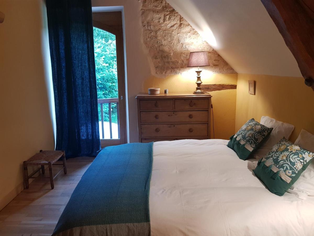 Le Moulin De Jules Et Akasha Bed and Breakfast Murat Eksteriør billede